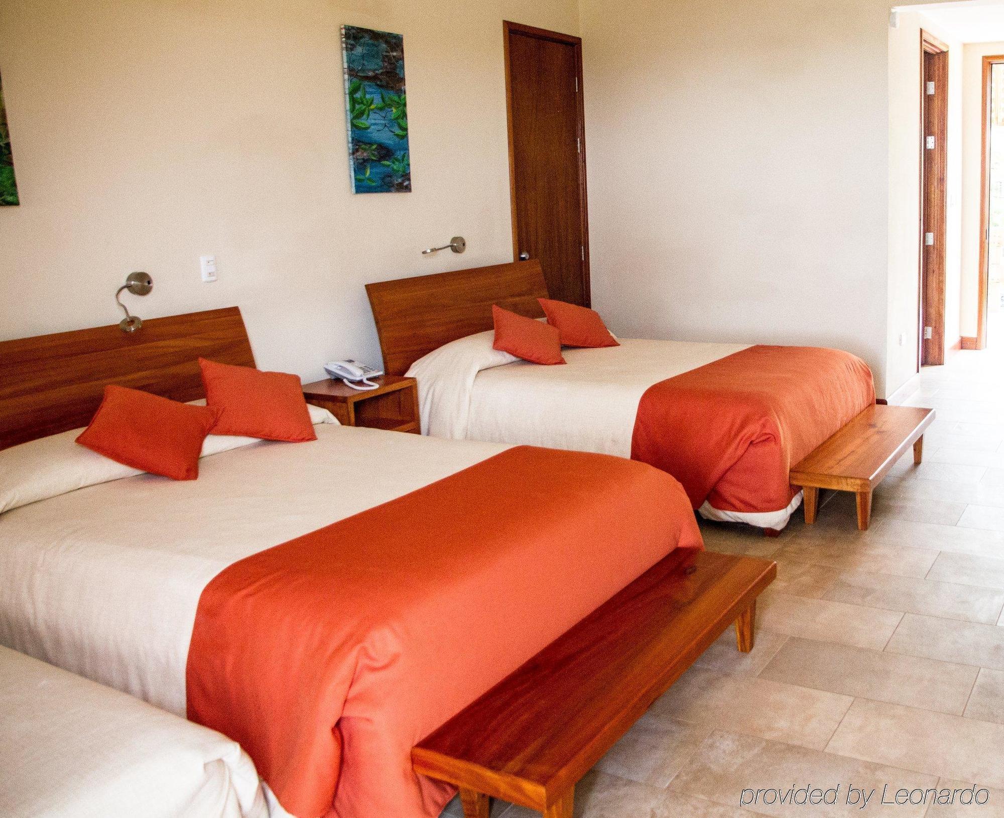 Finch Bay Galapagos Hotel ปูแอร์โตอาโยรา ภายนอก รูปภาพ