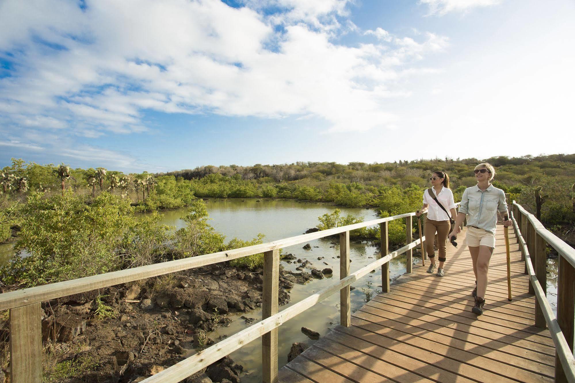 Finch Bay Galapagos Hotel ปูแอร์โตอาโยรา ภายนอก รูปภาพ