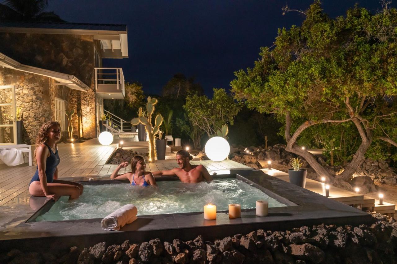 Finch Bay Galapagos Hotel ปูแอร์โตอาโยรา ภายนอก รูปภาพ